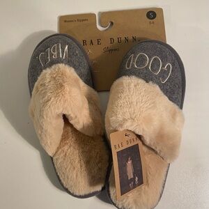 NWT Rae Dunn Slippers Good Vibes Gray/Nude Rubber Soles Women’s Size S (5-6)